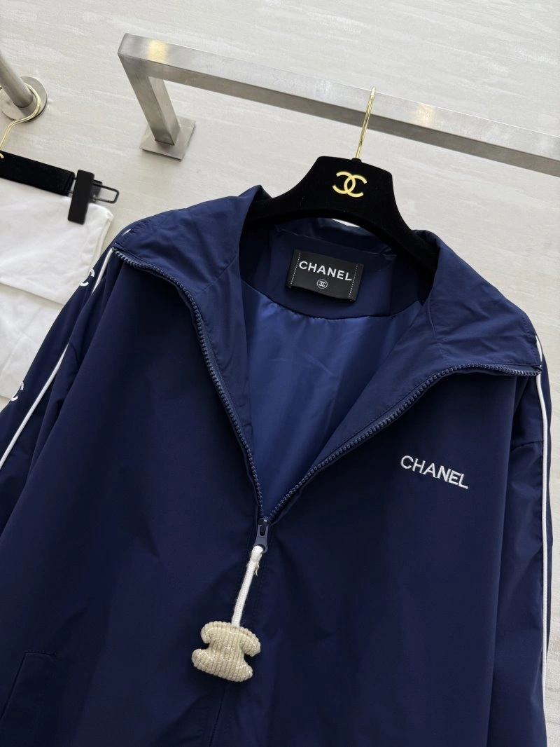 Chanel Outwear Flexible 109447