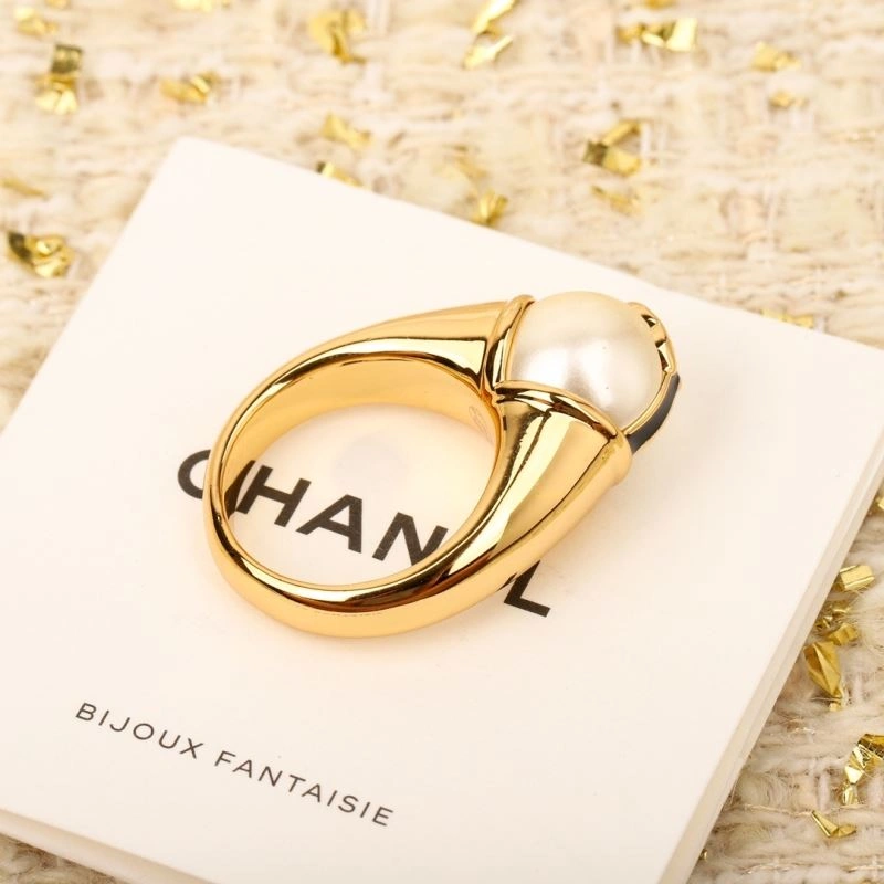 Seasonal Chanel Rings 230437