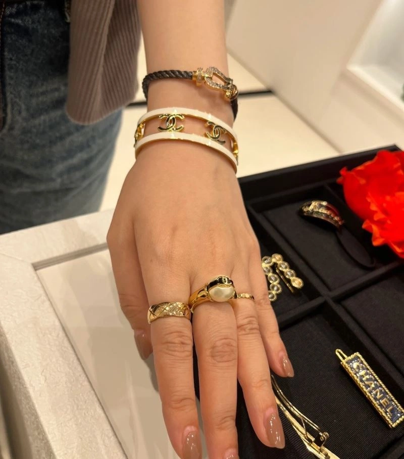 Seasonal Chanel Rings 230437