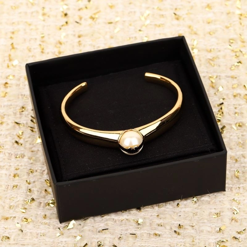 Trendsetting Chanel Rings 230364