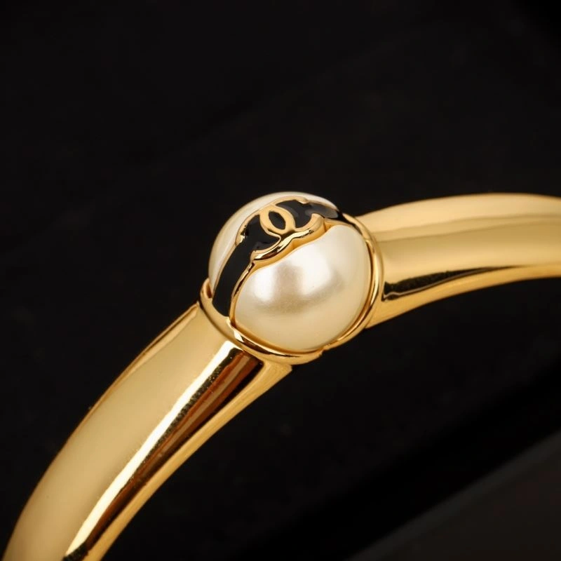 Trendsetting Chanel Rings 230364