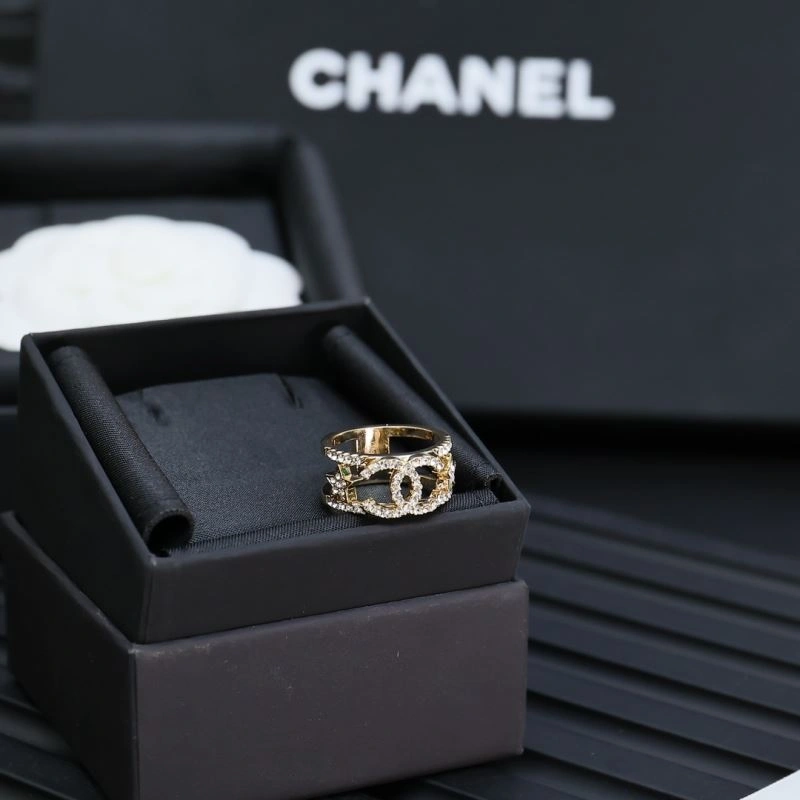 Minimalist Chanel Rings 230371