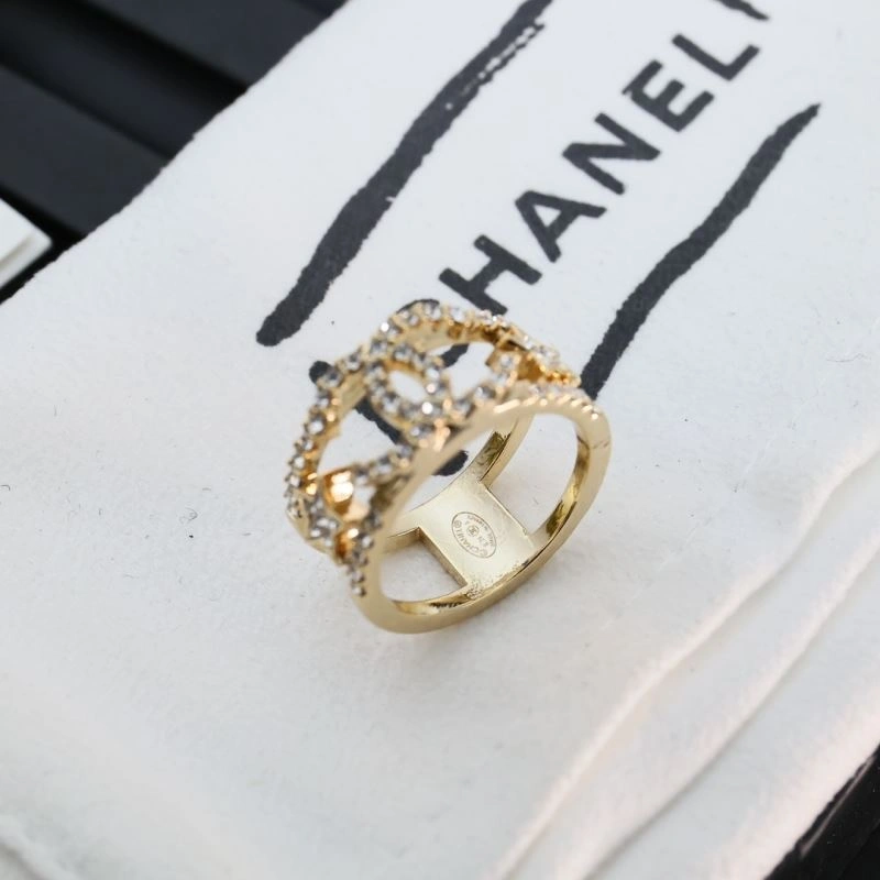 Minimalist Chanel Rings 230371