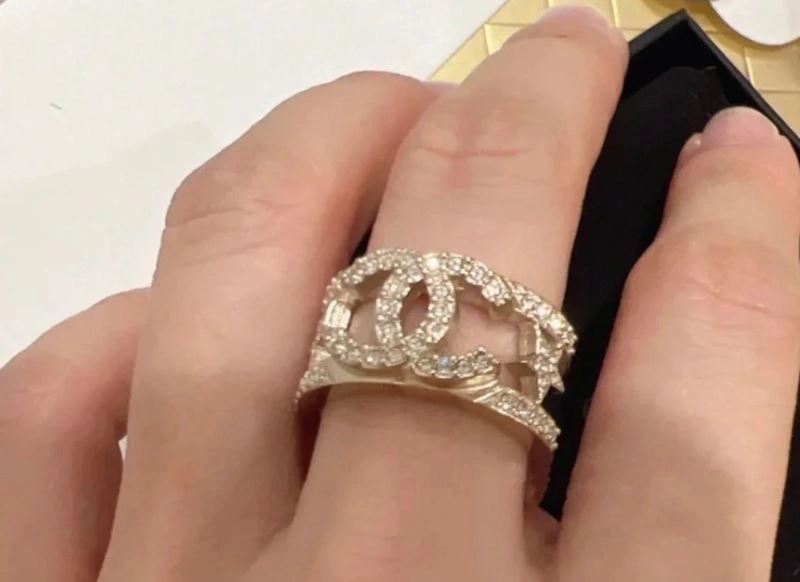 Minimalist Chanel Rings 230371