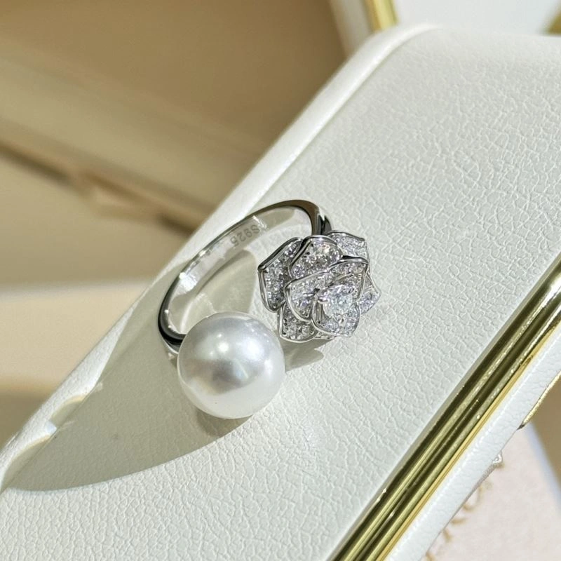 Versatile Chanel Rings 231972