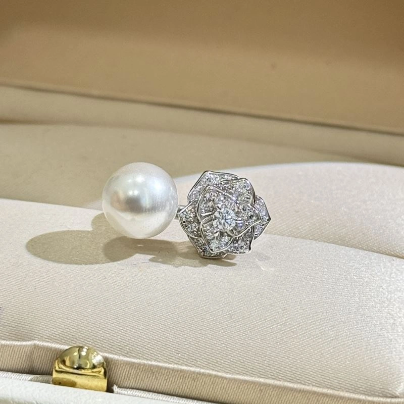 Versatile Chanel Rings 231972