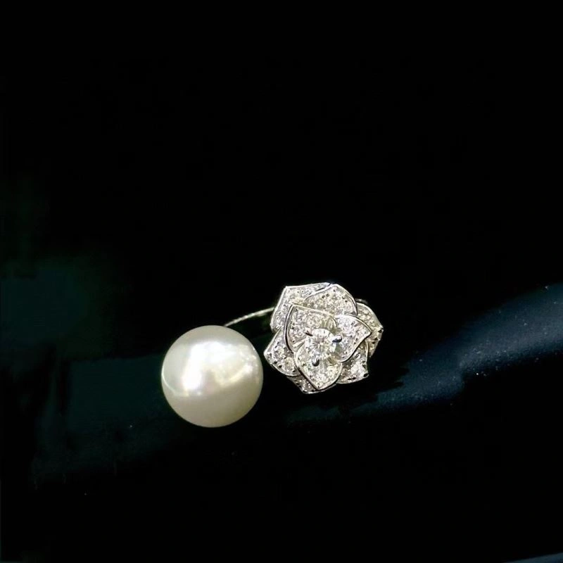 Versatile Chanel Rings 231972
