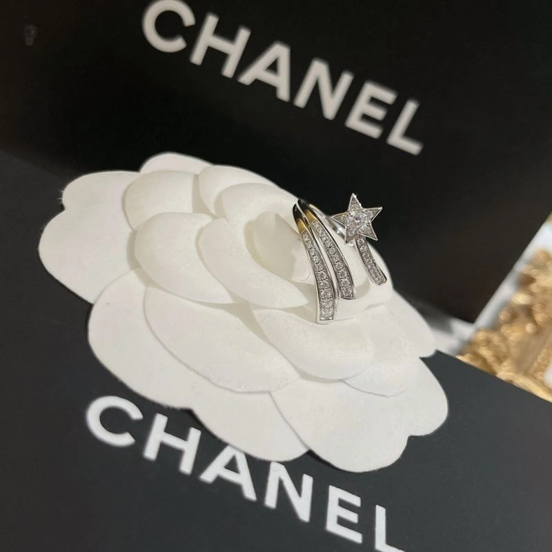Sporty Chanel Rings 232017