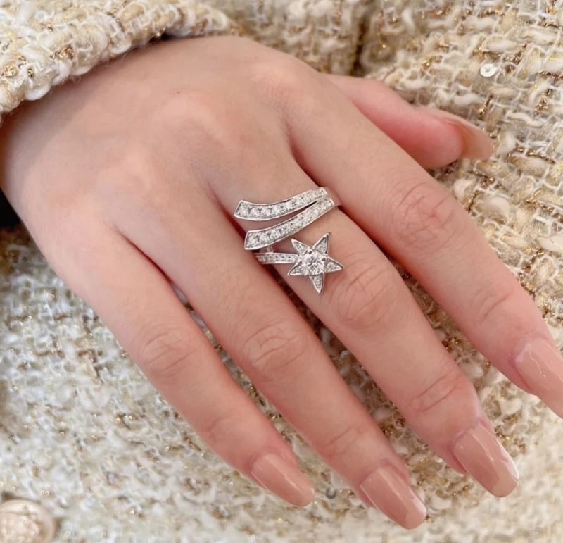Sporty Chanel Rings 232017