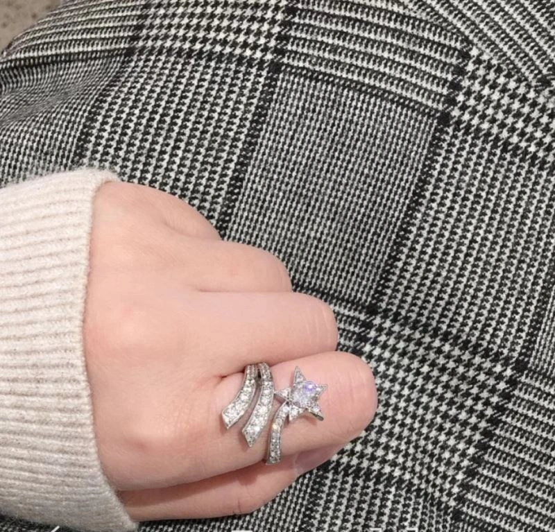 Sporty Chanel Rings 232017
