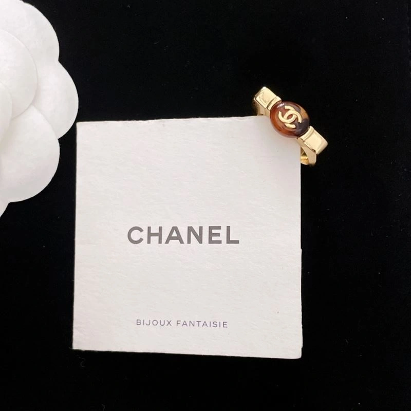 Neat Chanel Rings 231415