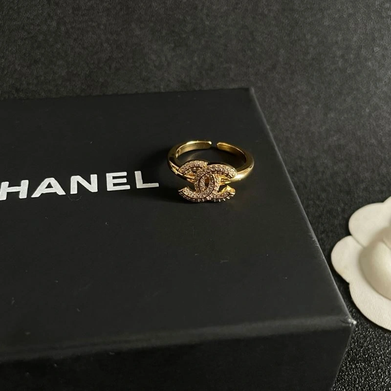 Refined Chanel Rings 225714