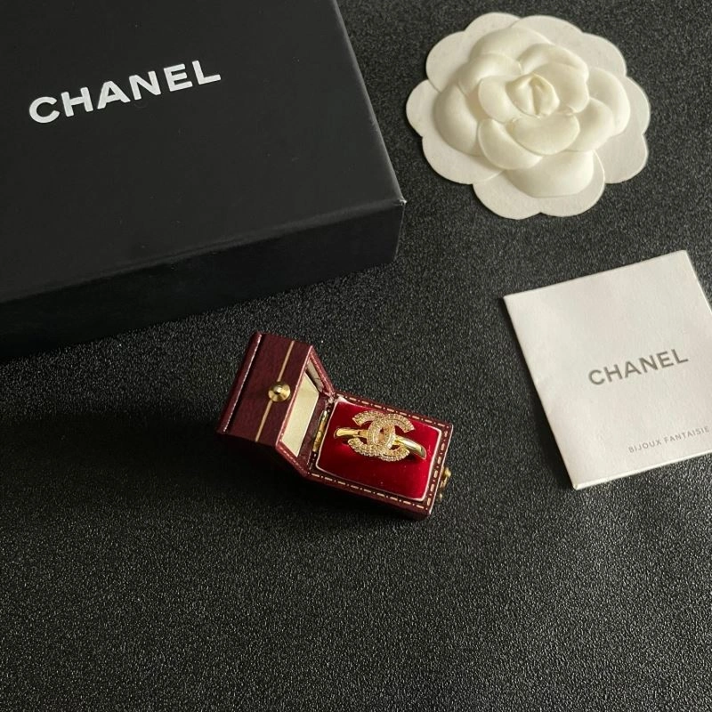 Refined Chanel Rings 225714