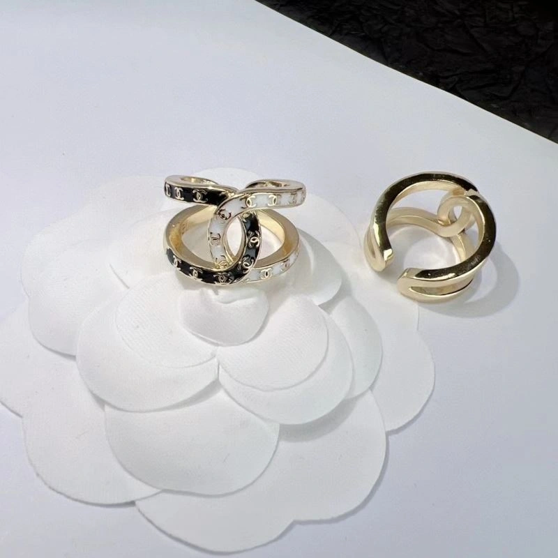 Sporty Chanel Rings 225699