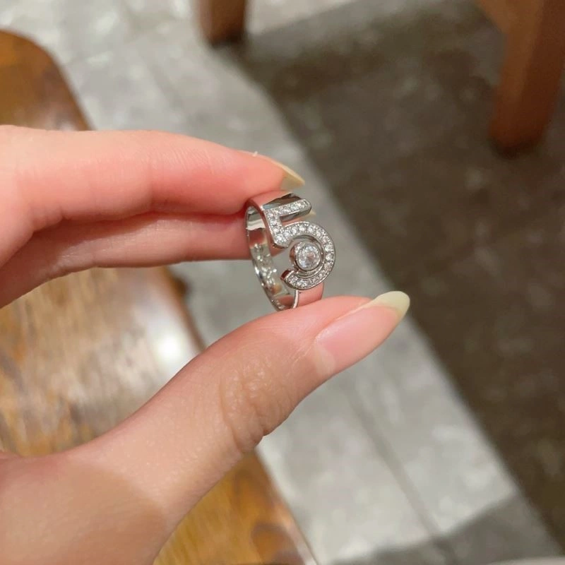 Compact Chanel Rings 222029
