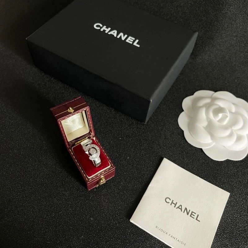 Compact Chanel Rings 222029