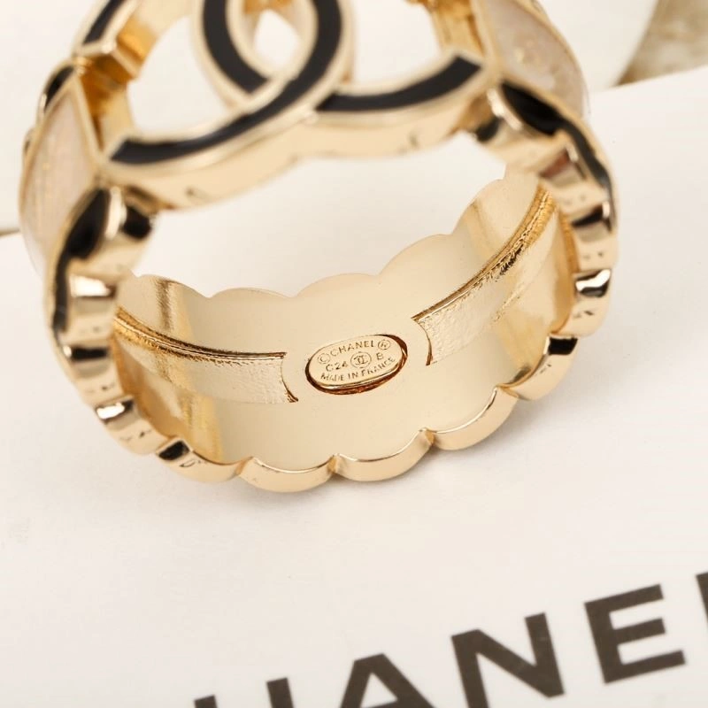 UrbanChic Chanel Rings 222020