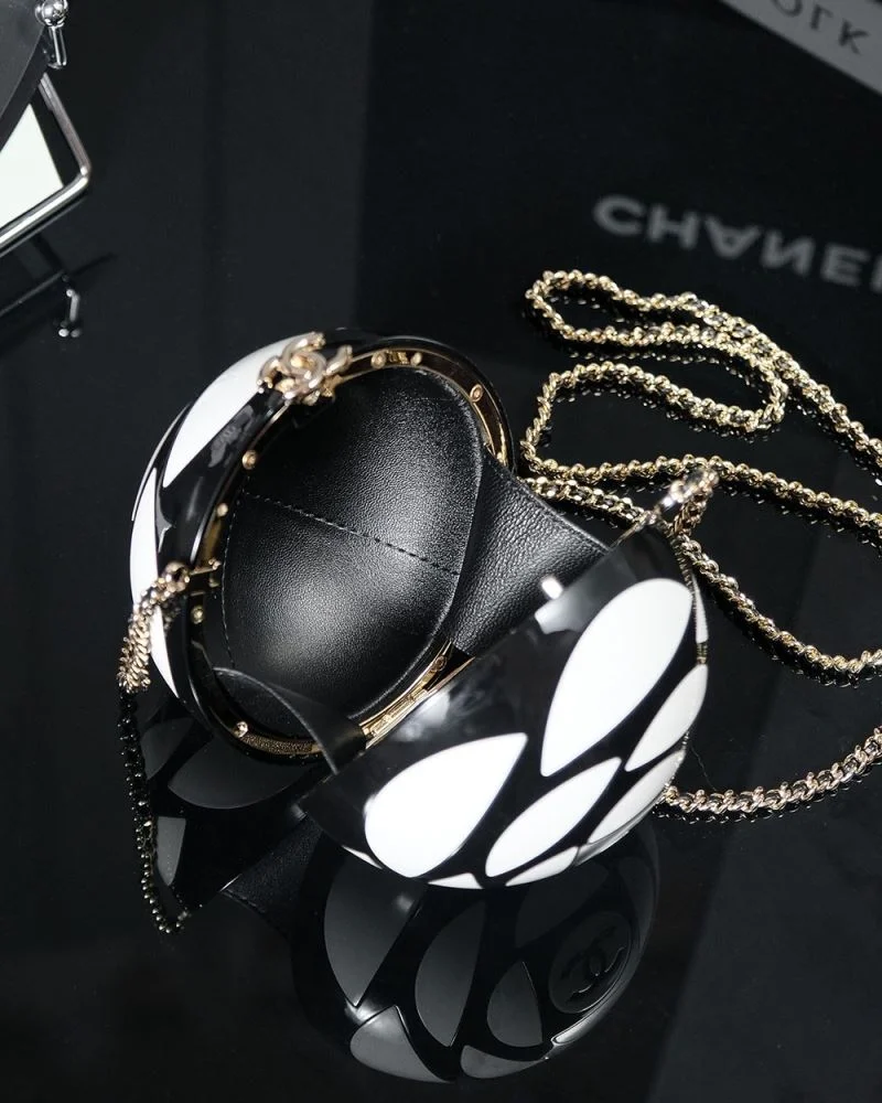 HighPerformance Chanel Round Satchel 54835