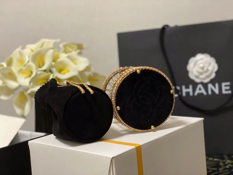 Unisex Chanel Round Satchel 54821