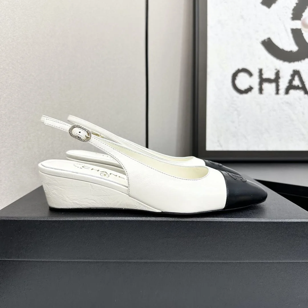 Chanel Sandals Breathable 18452