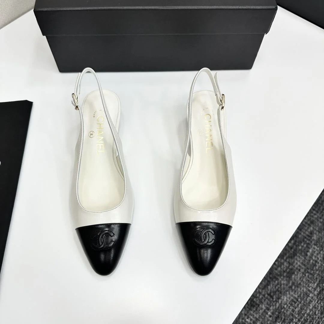 Chanel Sandals Breathable 18452