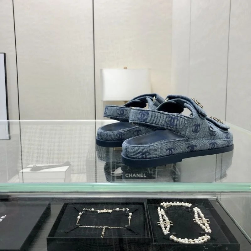 Elegant Chanel Sandals 20185