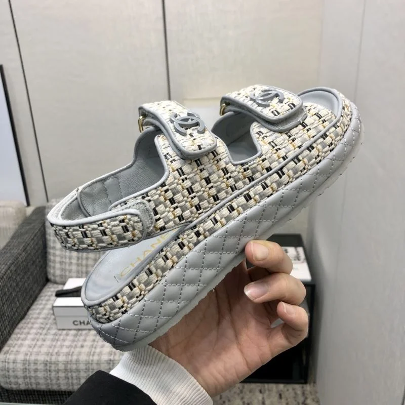 Sleek Chanel Sandals 20189