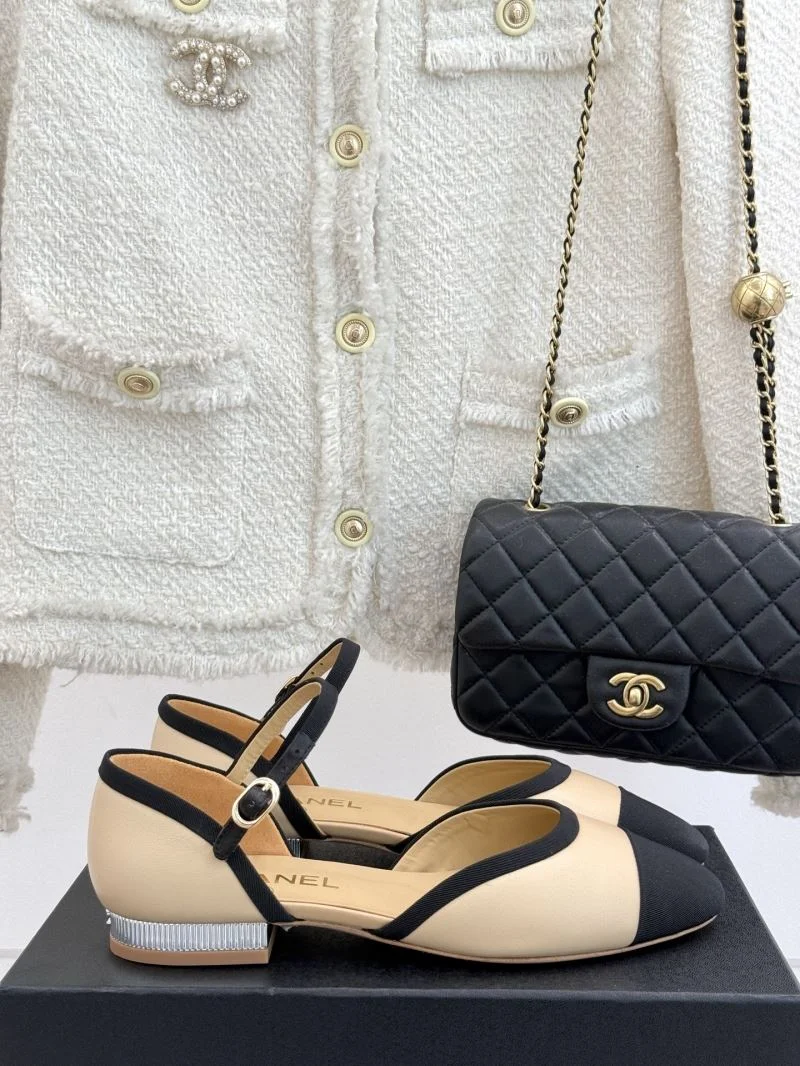 Practical Chanel Sandals 20095