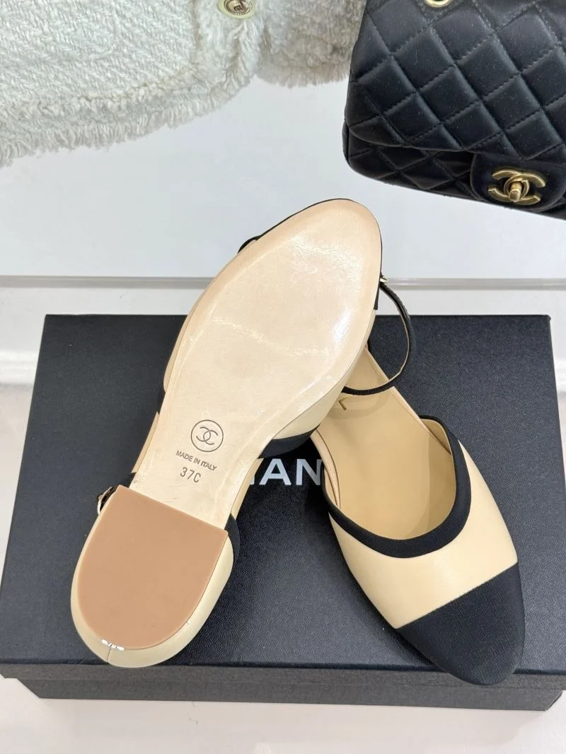 Practical Chanel Sandals 20095