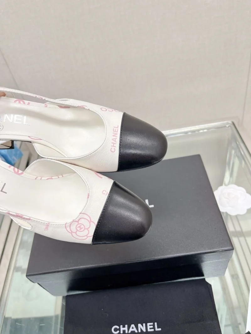 Trendy Chanel Sandals 20050