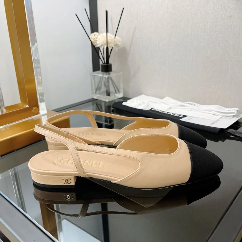 Bright Chanel Sandals 20004