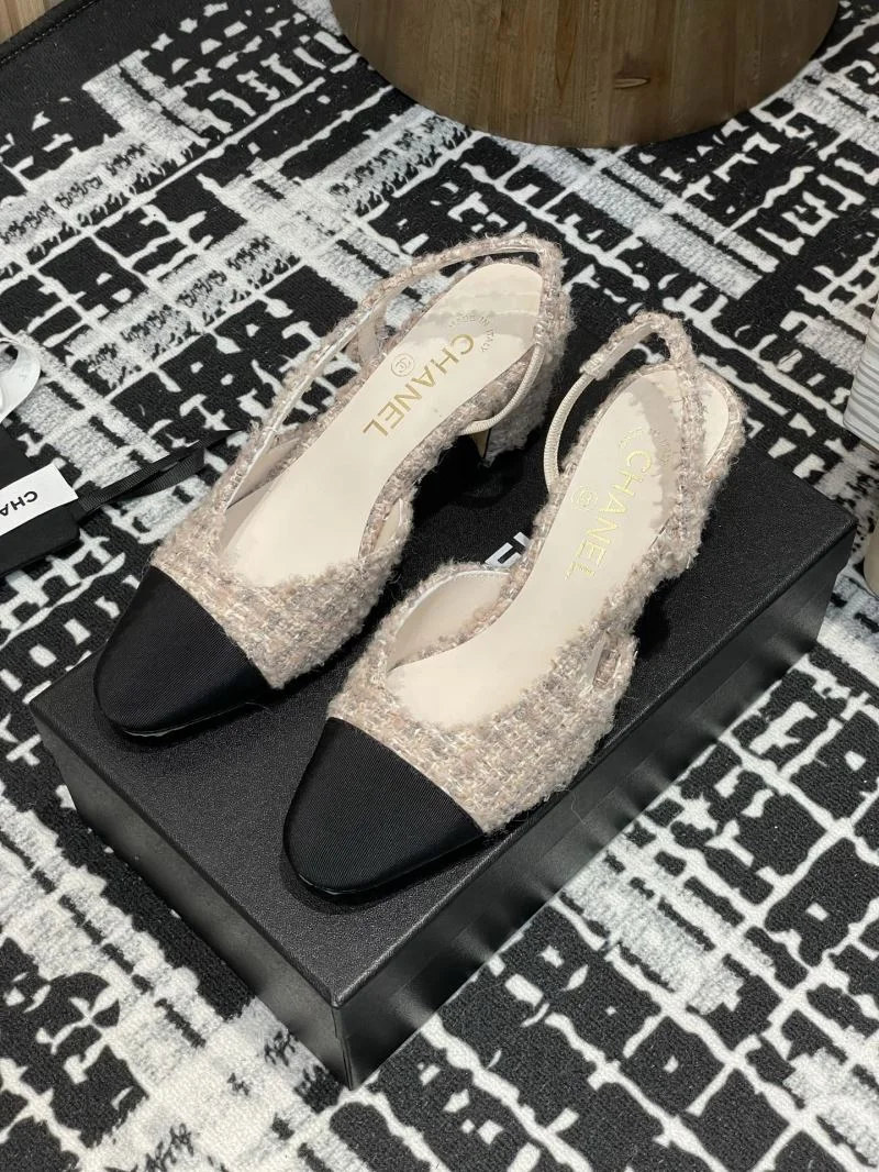 Fashionable Chanel Sandals 19902