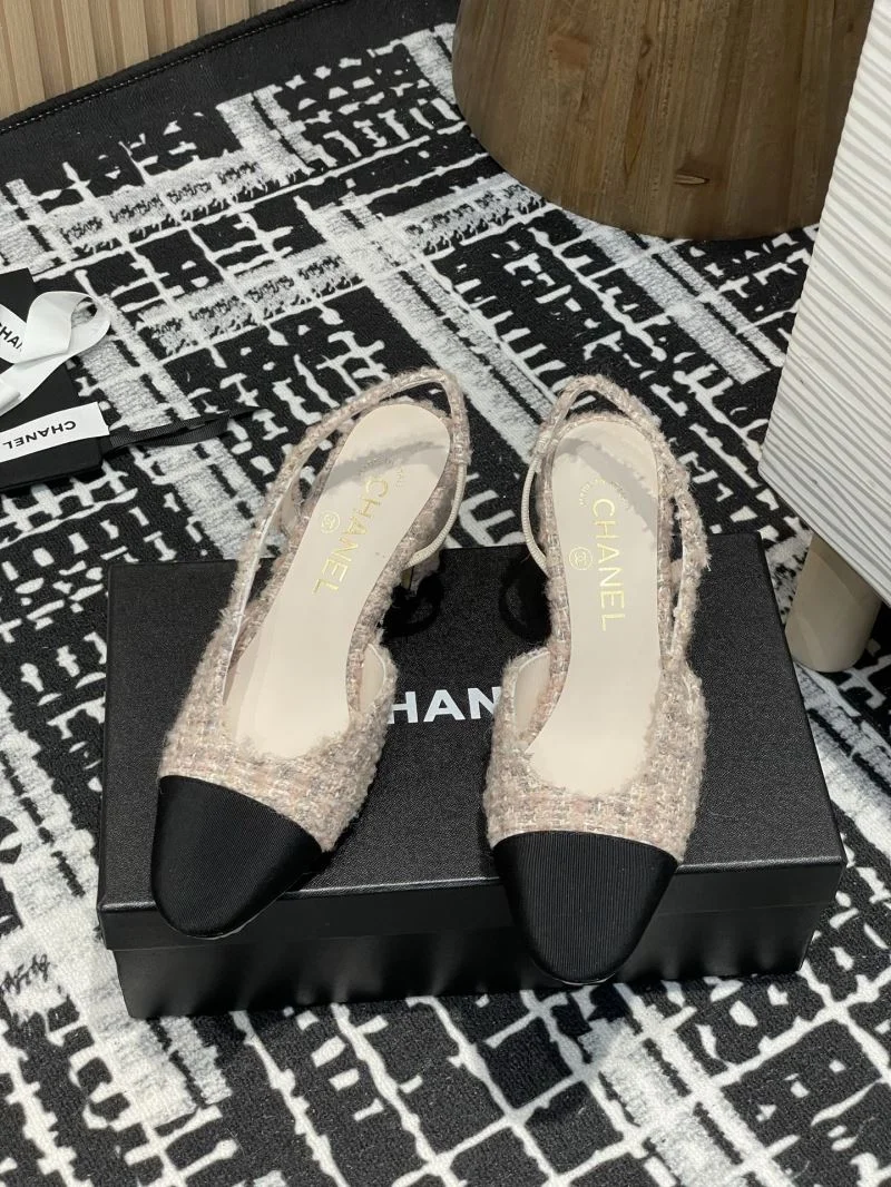 Fashionable Chanel Sandals 19902