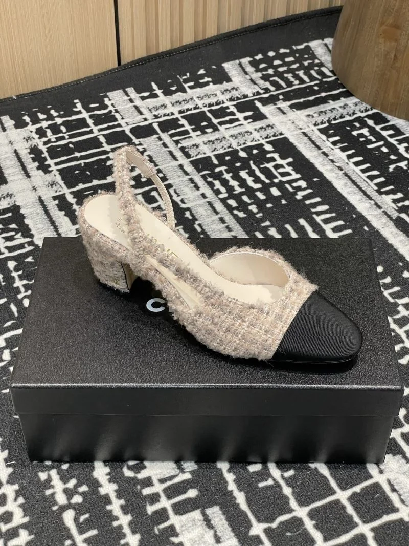 Fashionable Chanel Sandals 19902