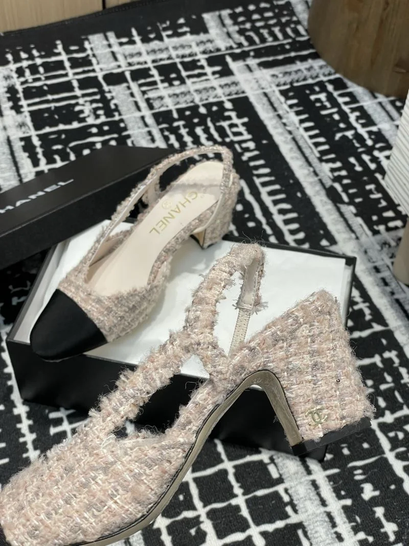 Fashionable Chanel Sandals 19902