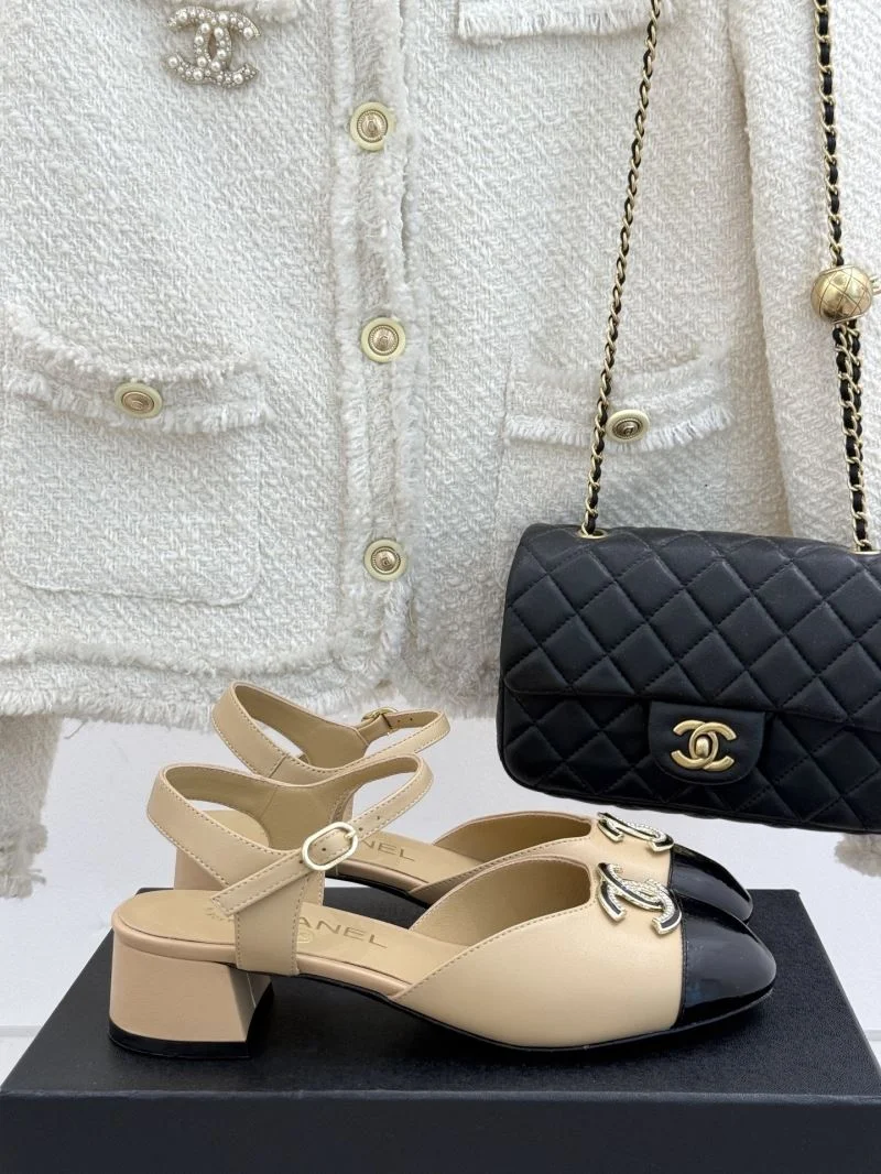 Sophisticated Chanel Sandals 19892