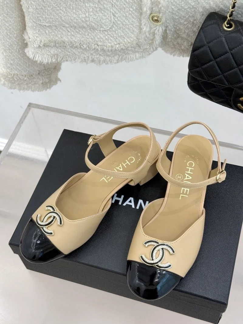 Sophisticated Chanel Sandals 19892