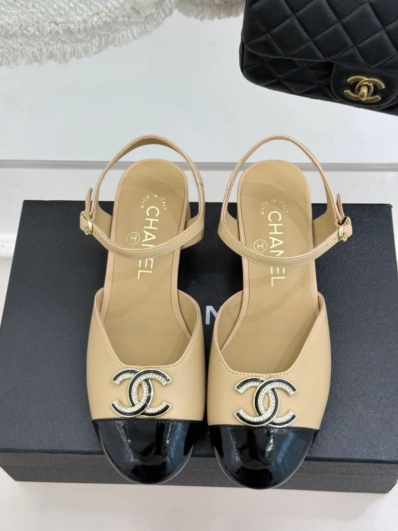 Sophisticated Chanel Sandals 19892