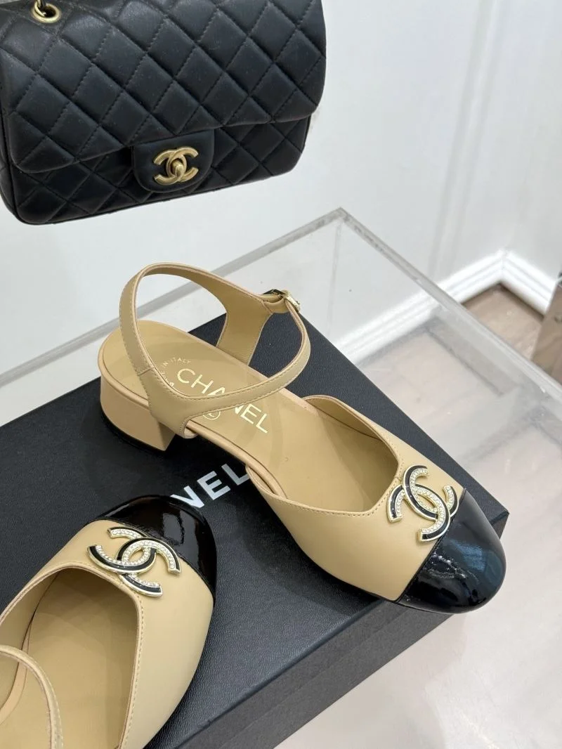 Sophisticated Chanel Sandals 19892