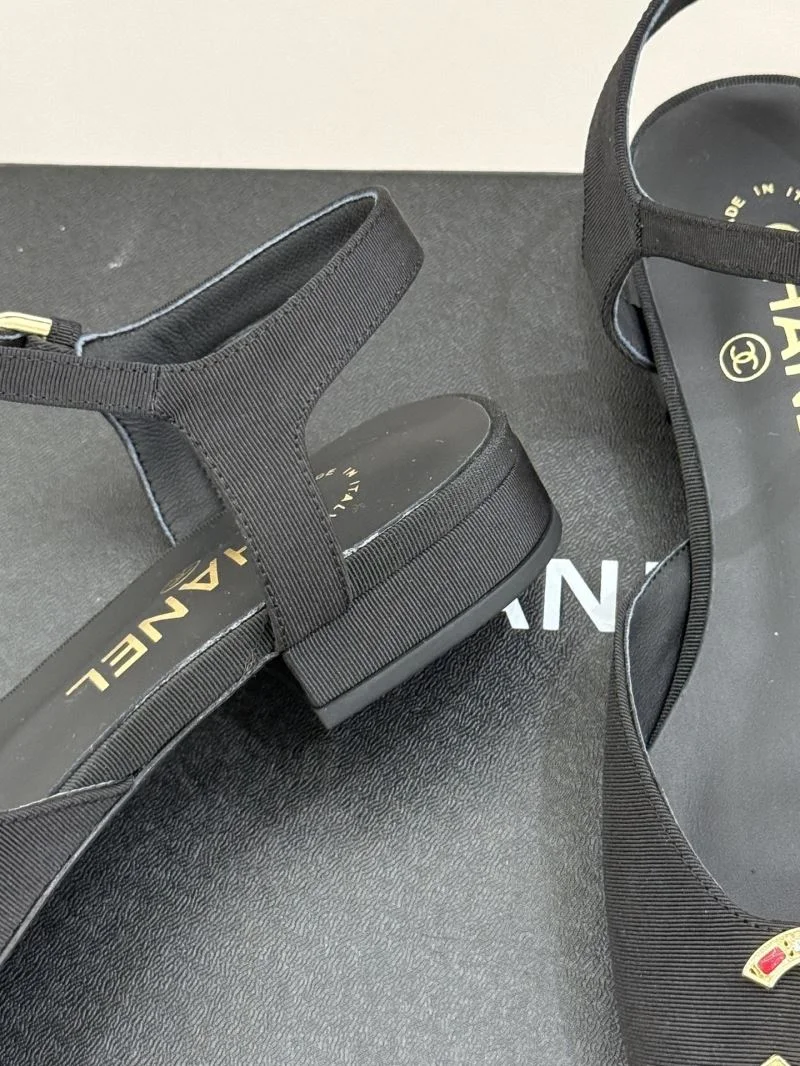 Versatile Chanel Sandals 19951