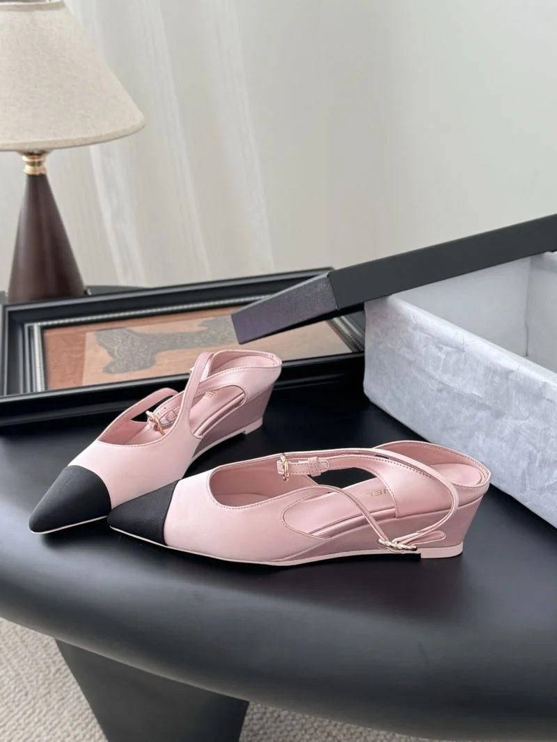 Chanel Sandals Unisex 19196