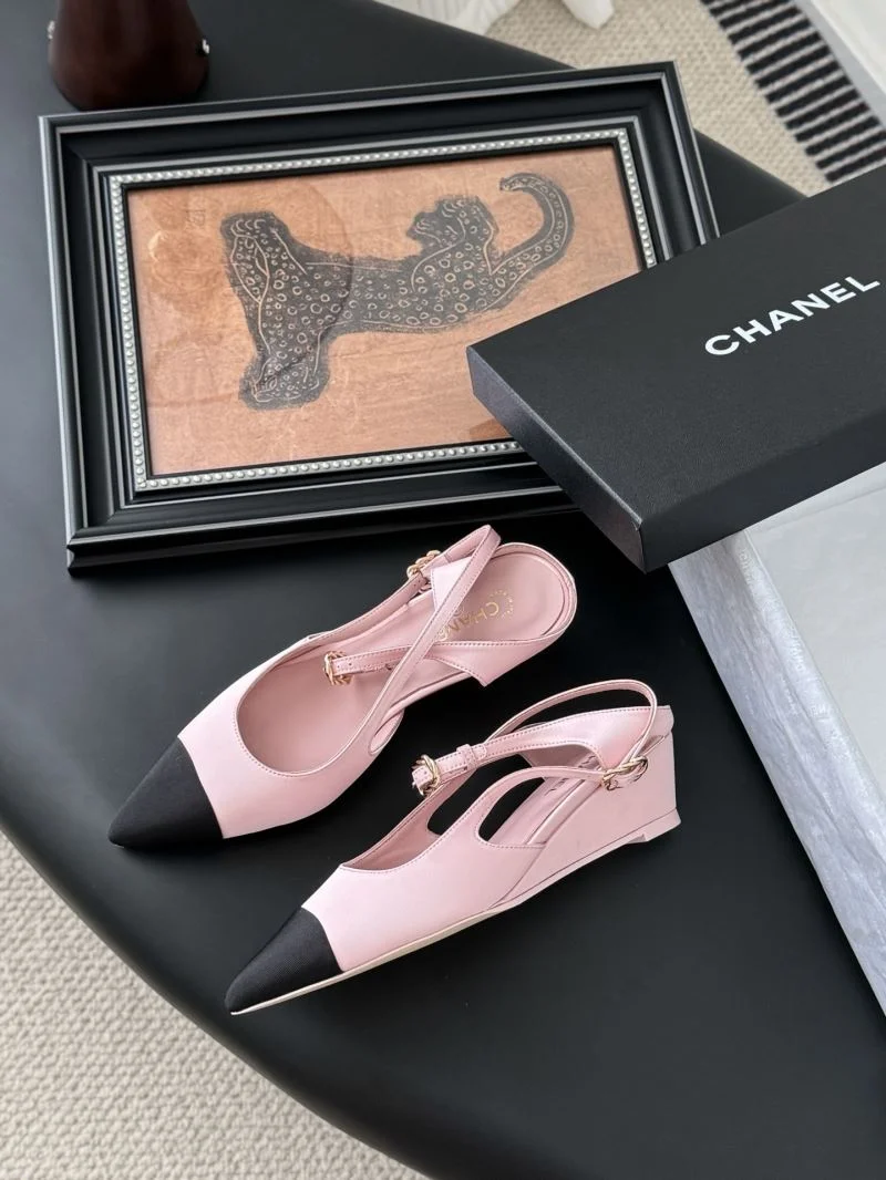 Chanel Sandals Unisex 19196