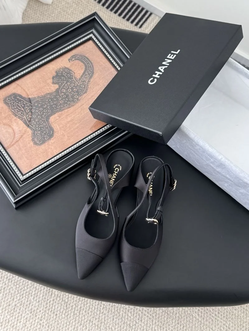 ComfortFit Chanel Sandals 19191