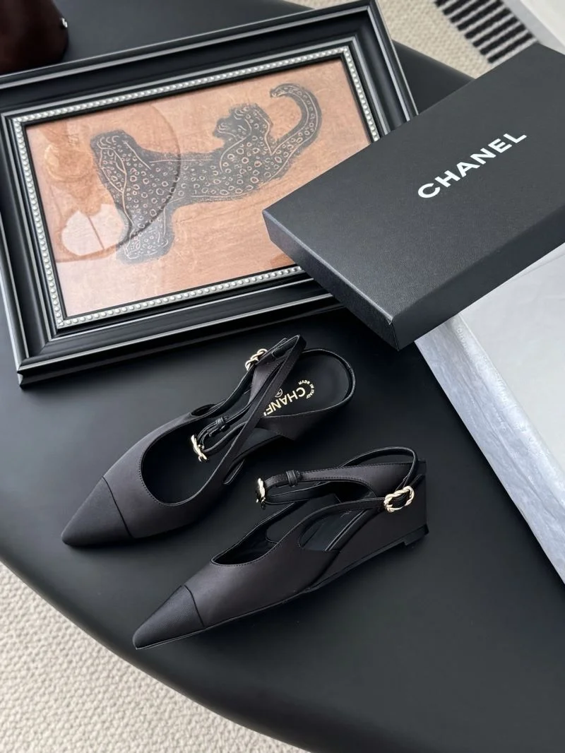 ComfortFit Chanel Sandals 19191