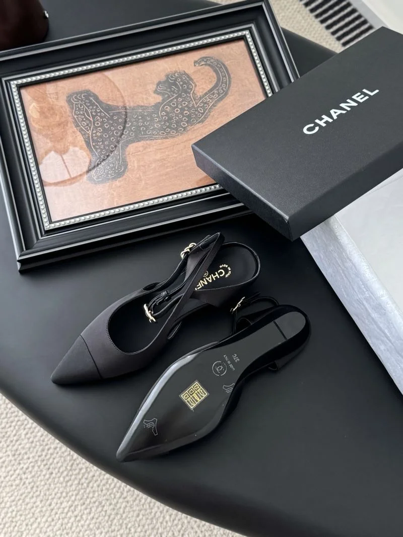 ComfortFit Chanel Sandals 19191