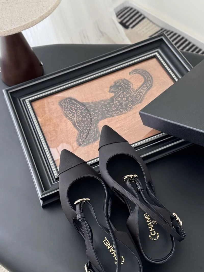 ComfortFit Chanel Sandals 19191