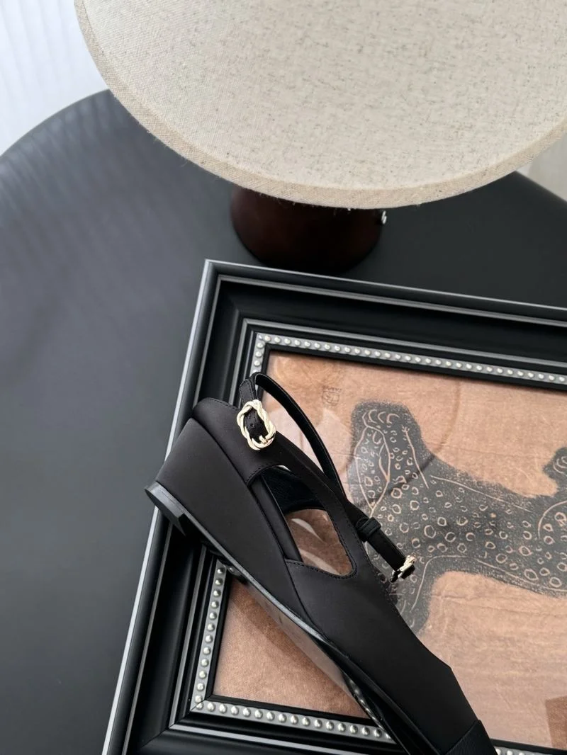 ComfortFit Chanel Sandals 19191