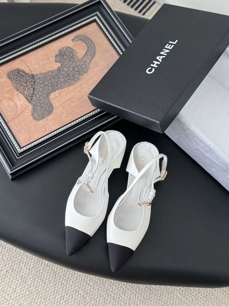 UrbanChic Chanel Sandals 19257