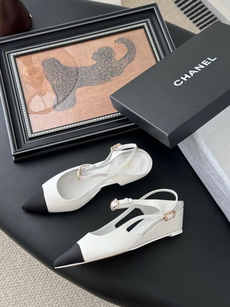 UrbanChic Chanel Sandals 19257