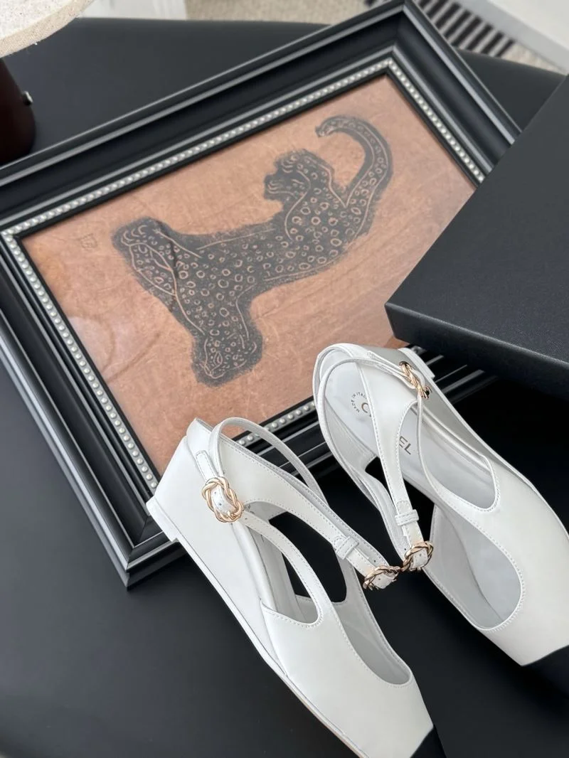 UrbanChic Chanel Sandals 19257